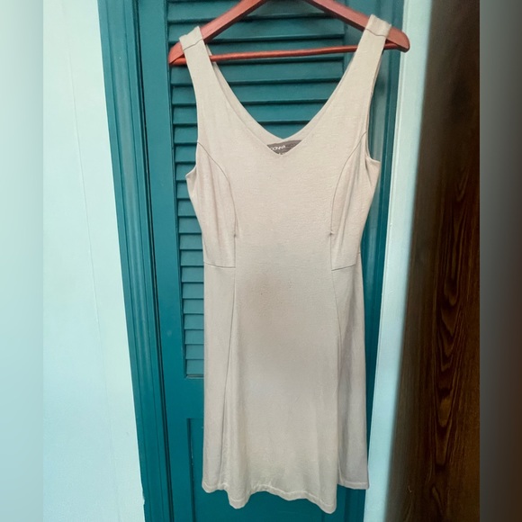 Sleeveless Donna Ricco Dress - Picture 1 of 2